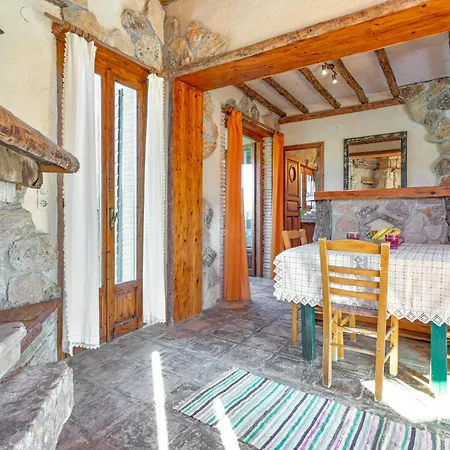 Apartament Dionisia *